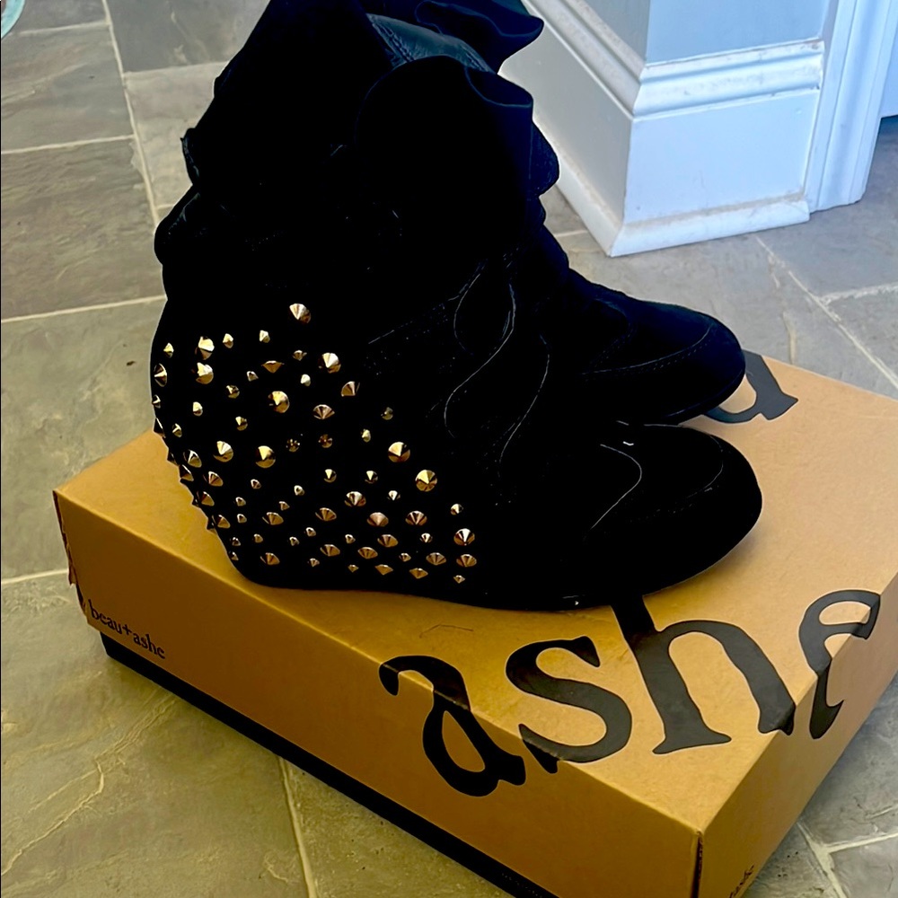 Beau and Ashe Black Studded Wedges